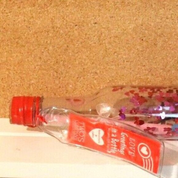 🧡TWO'S COMPANY Love Greetings in a Bottle - Picture 5 of 5